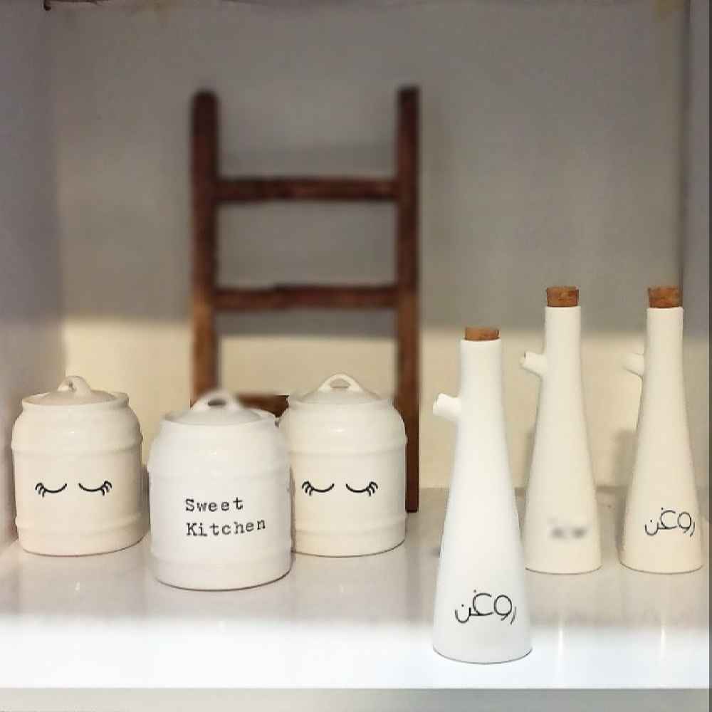 白色瓷质油壶 桌面款 厨房烹饪适用