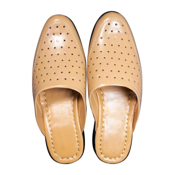 伊斯兰风格仿奶油皮纳莱恩拖鞋