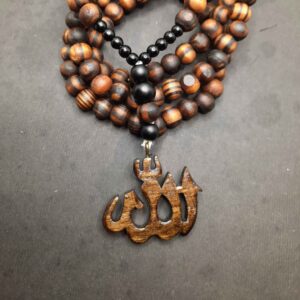 伊斯兰木质项链——手工雕刻Allah吊坠