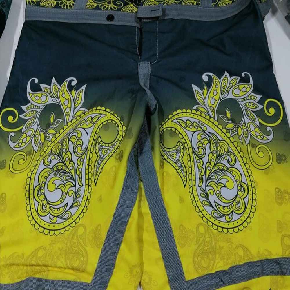 Main image of 波斯传统“祖尔汗”运动男童七分裤 — 弹力棉面料