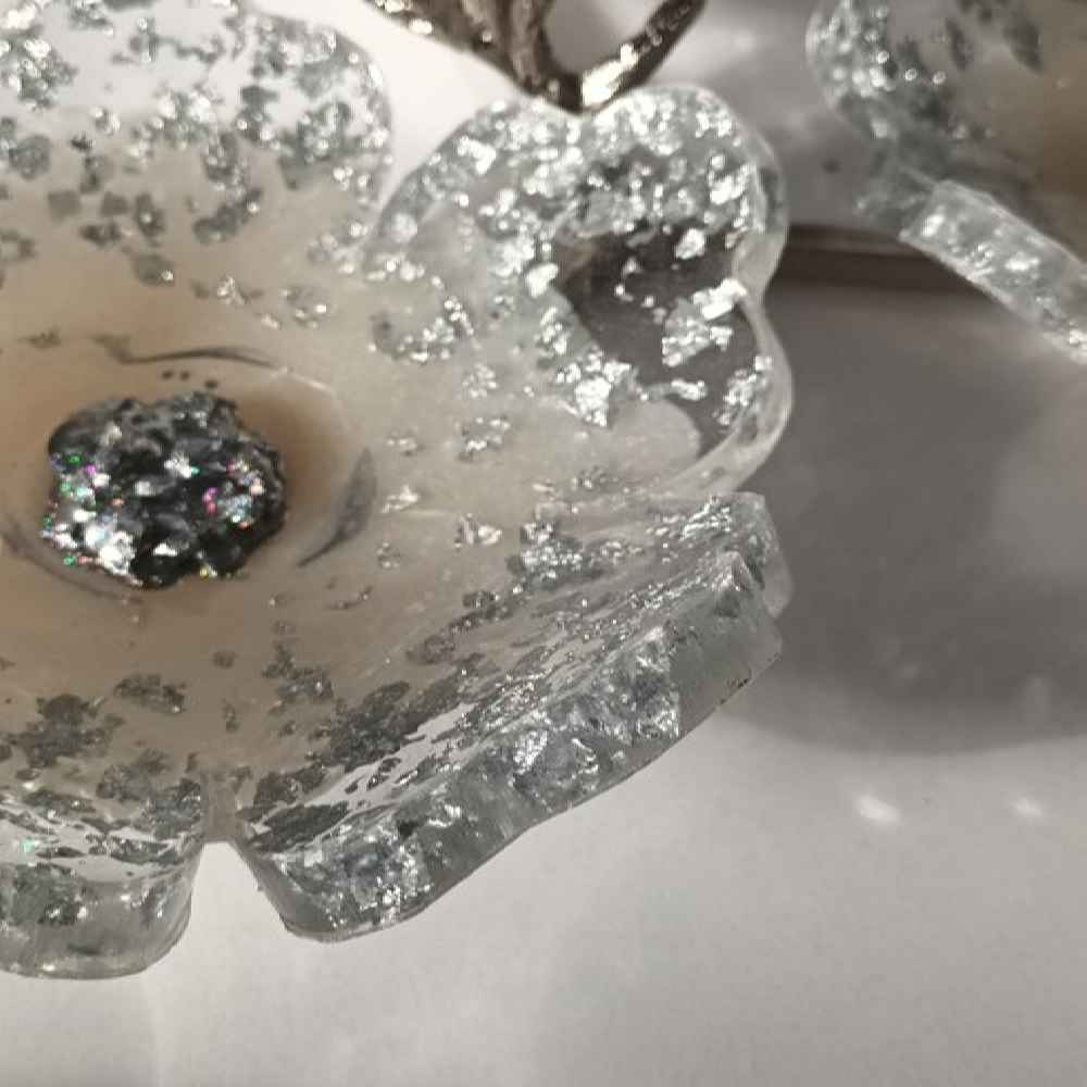 树脂坚果和甜点托盘 花卉设计