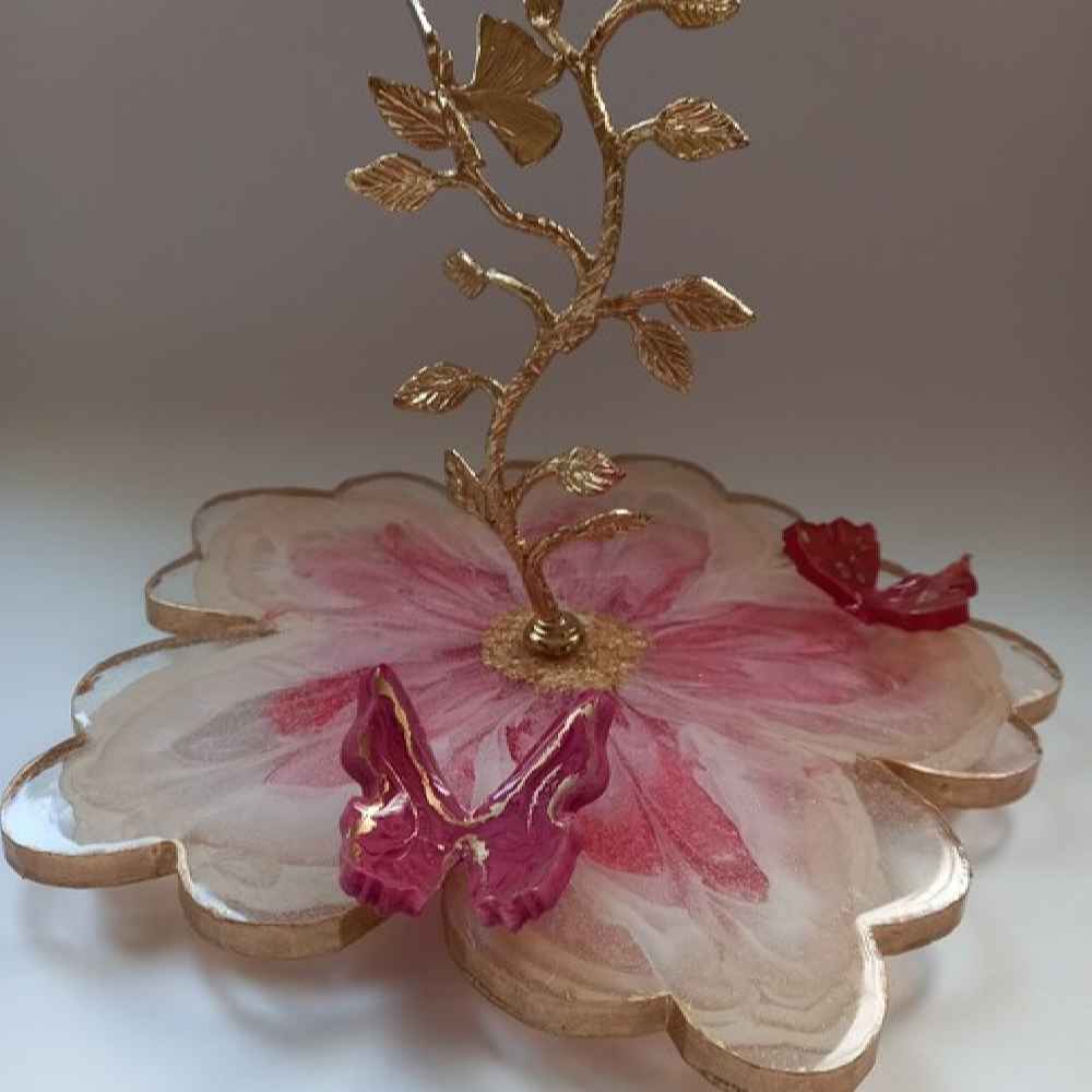 树脂托盘 带黄铜叶子底座和3D蝴蝶