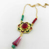 Thumbnail 4: 女士黄铜项链——波斯传统主题，配红绿玛瑙