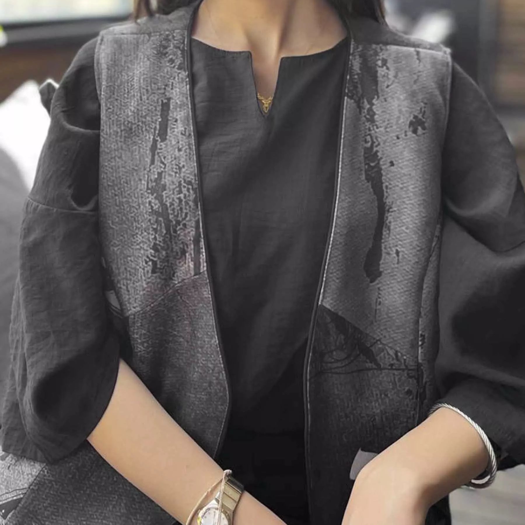 Main image of 女士马甲——灰色，春秋季，均码