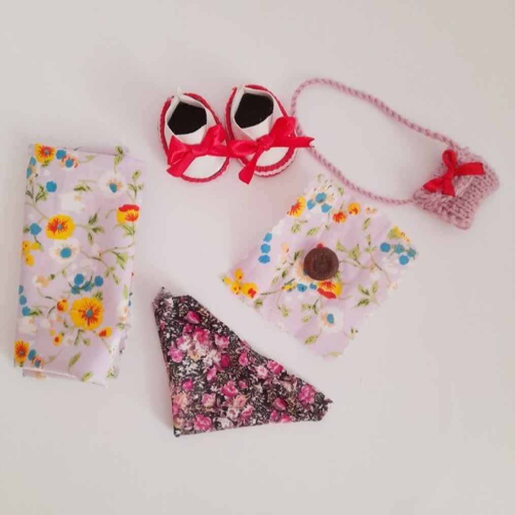 《穆斯林头巾布偶 — Massoumeh款带罩袍 | Jashn-e Taklif理想选择》