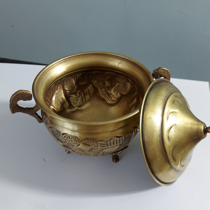 手工波斯黄铜糖罐带盖 – 传统锤纹