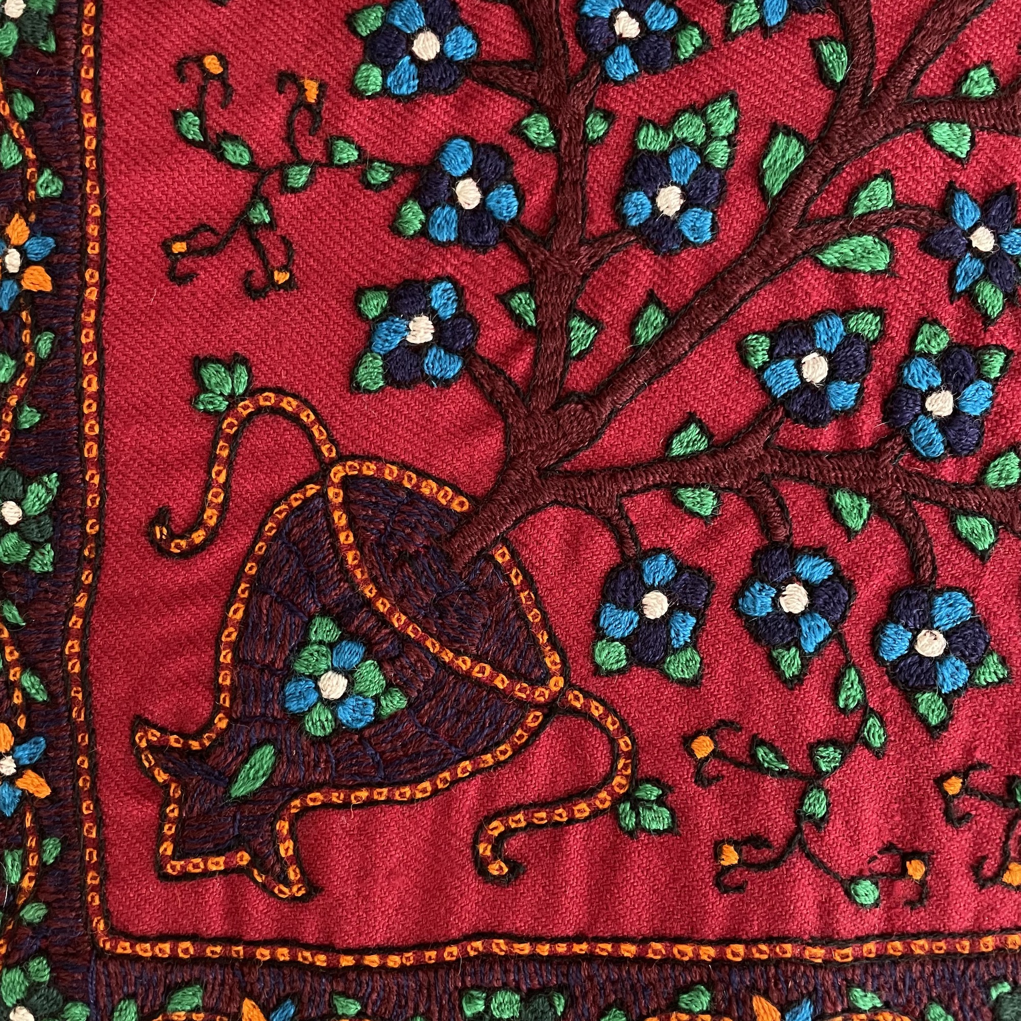 Pateh Kerman 优雅桌布 – 生命之树