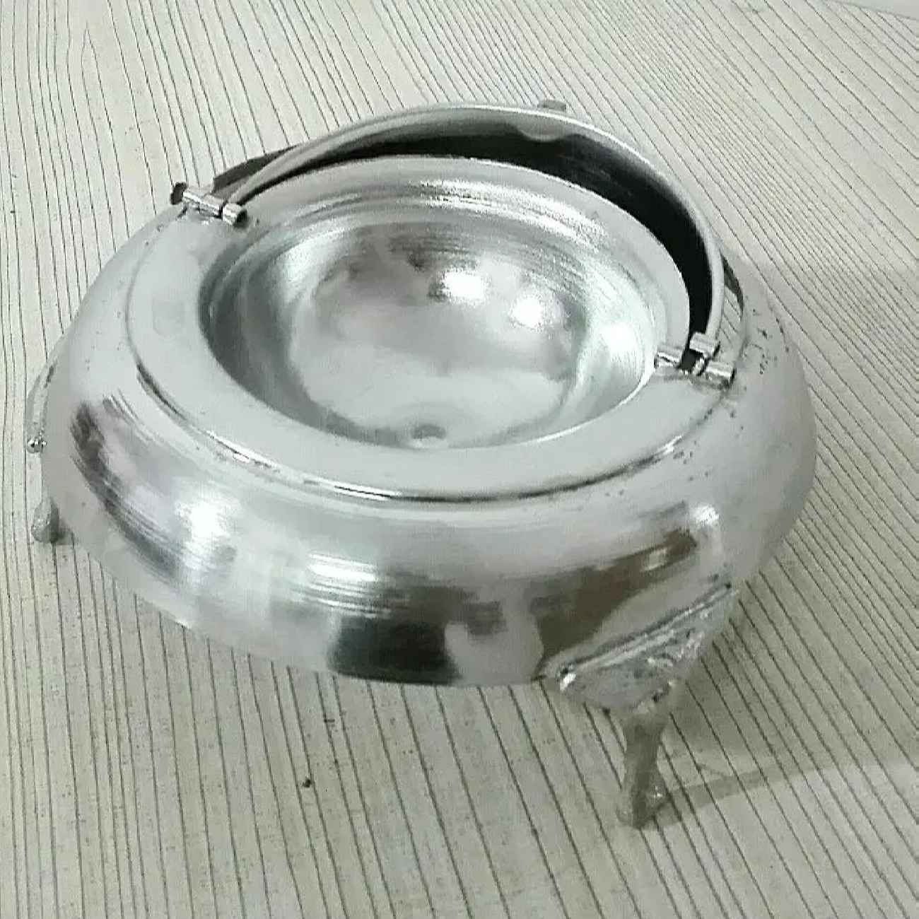 波斯鱼子酱餐具 – 黄铜滚盖高脚银色款