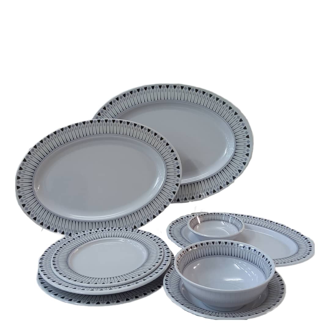 Main image of 白色美耐皿餐具套装 – 6人份，坚固不易破