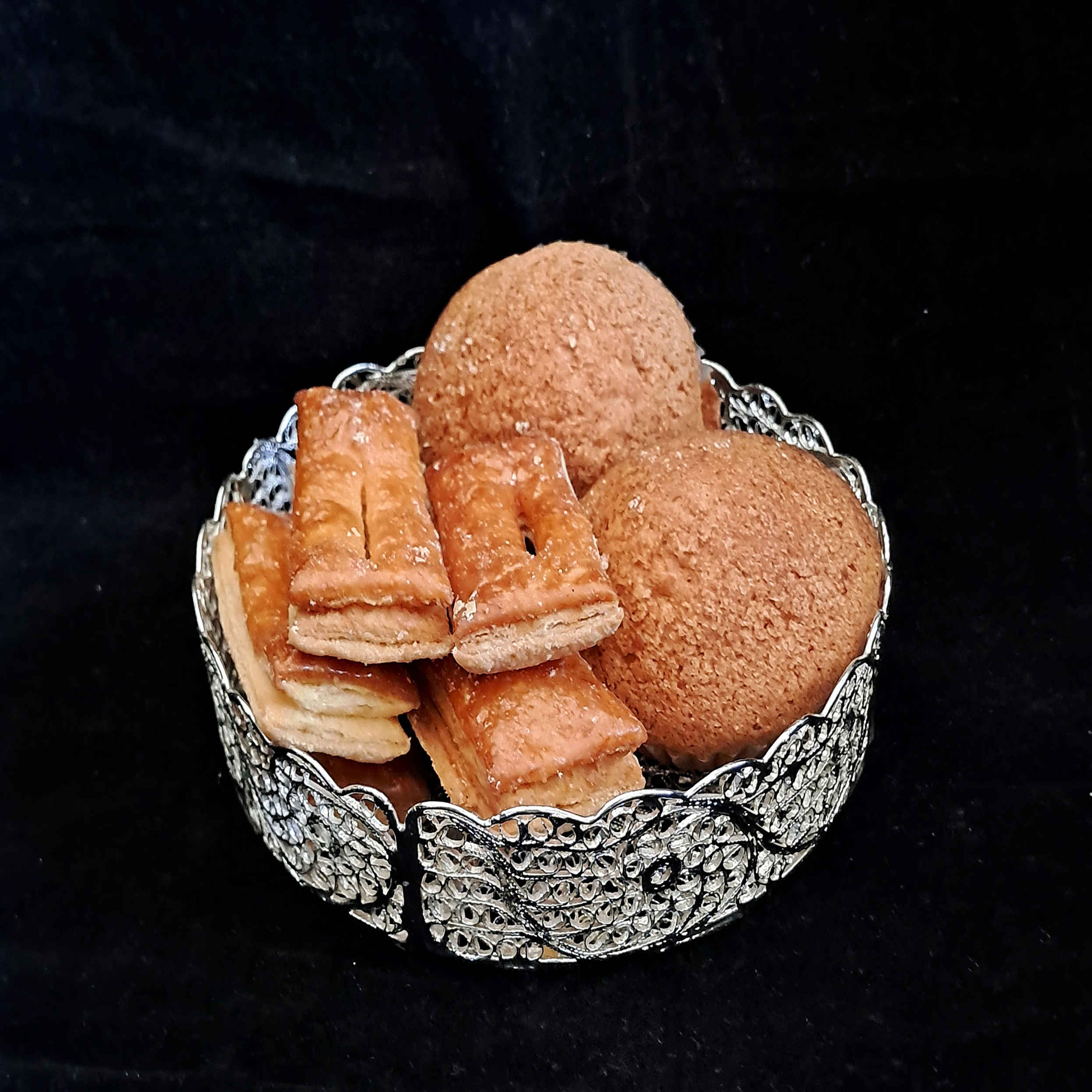 波斯镂空装饰碗 — 手工银制水果碗