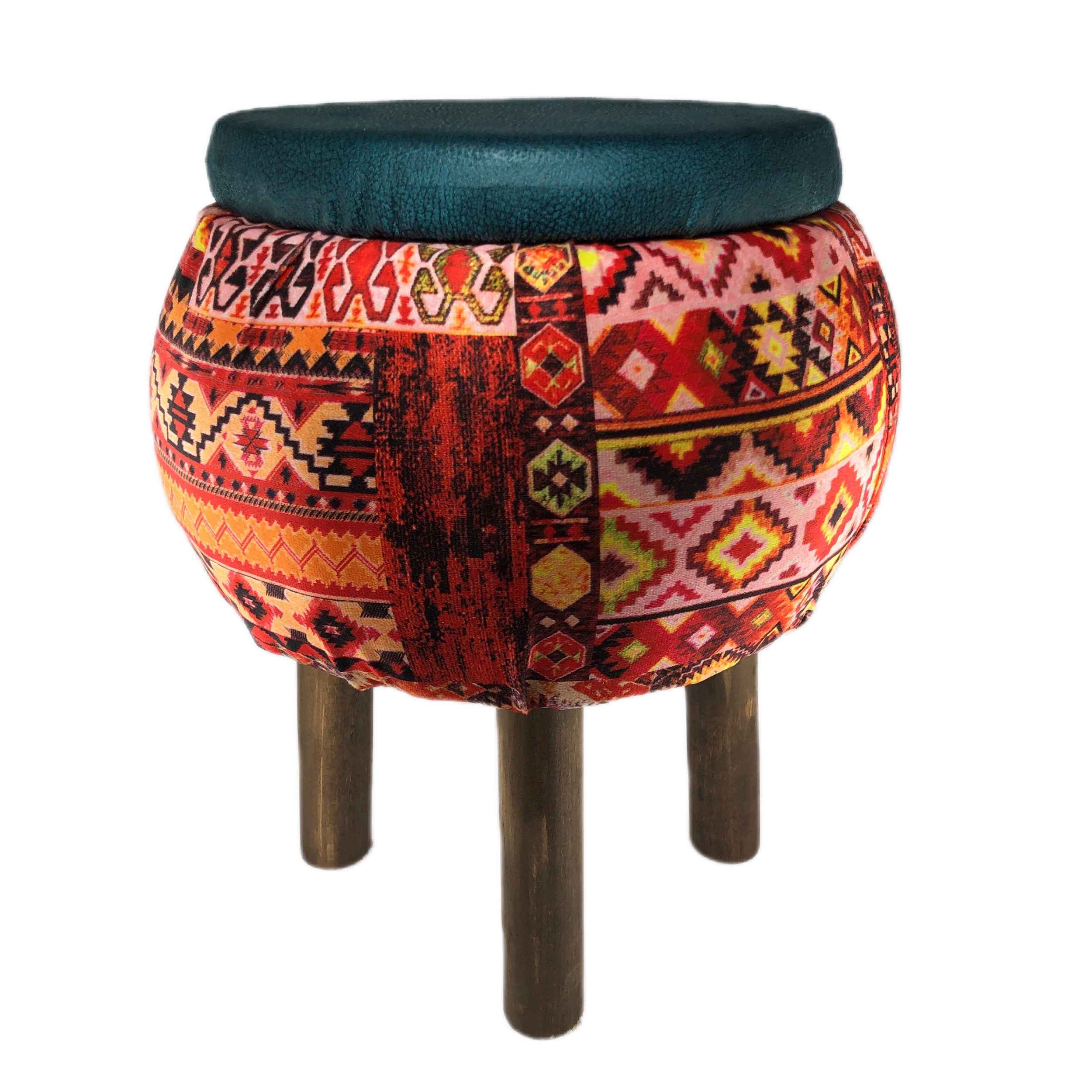 波斯艺术灵感红色天鹅绒圆凳,木质脚架