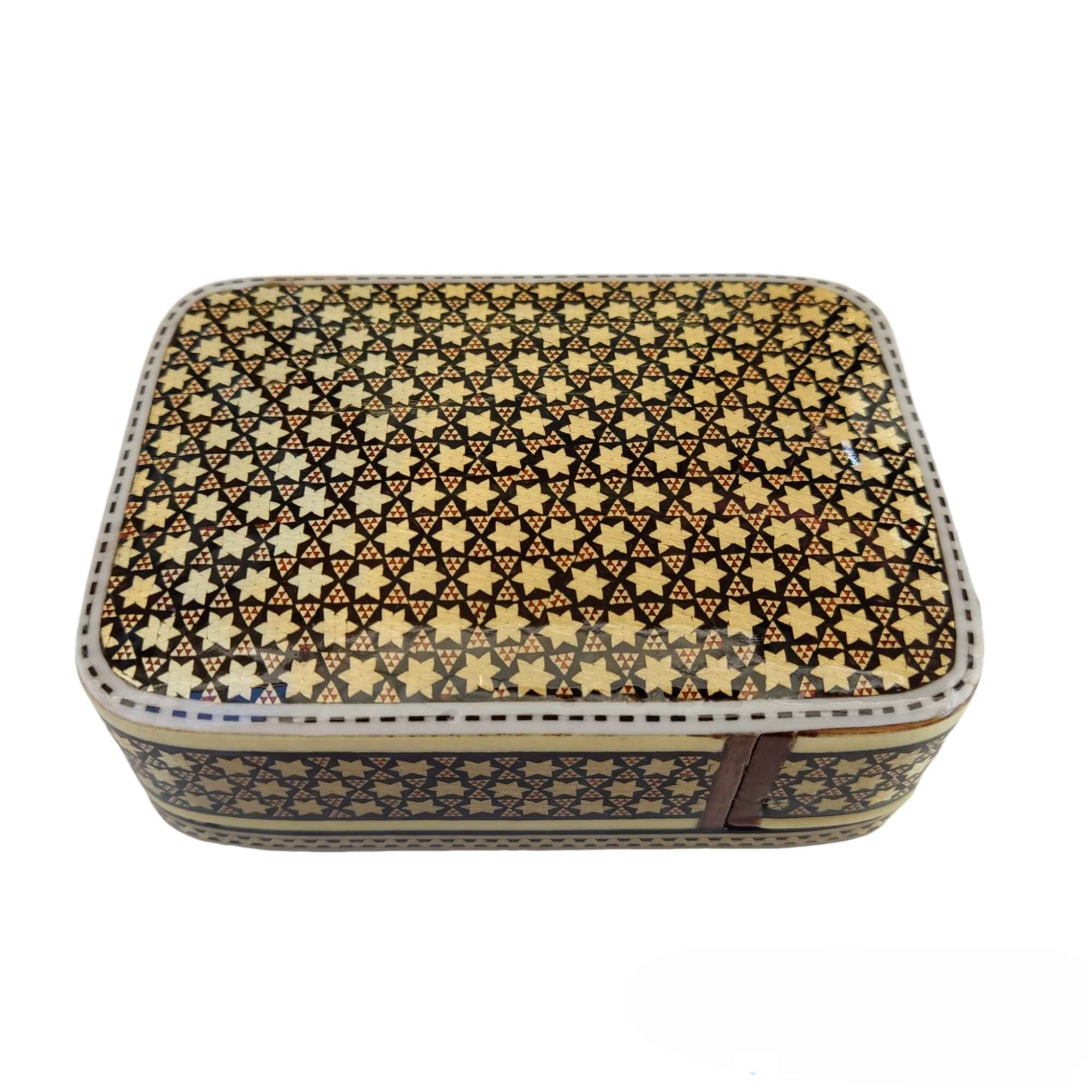 Main image of 波斯木质扑克牌盒 – 哈塔姆珐琅星星款