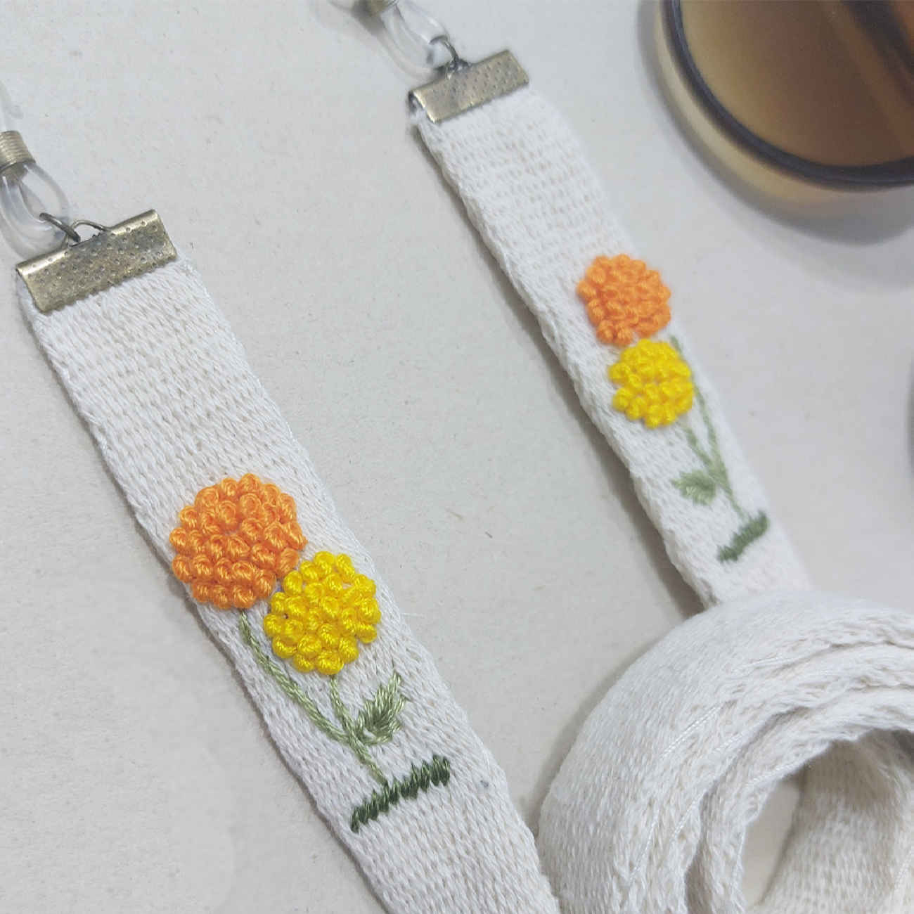 眼镜挂绳 – 耐用刺绣设计