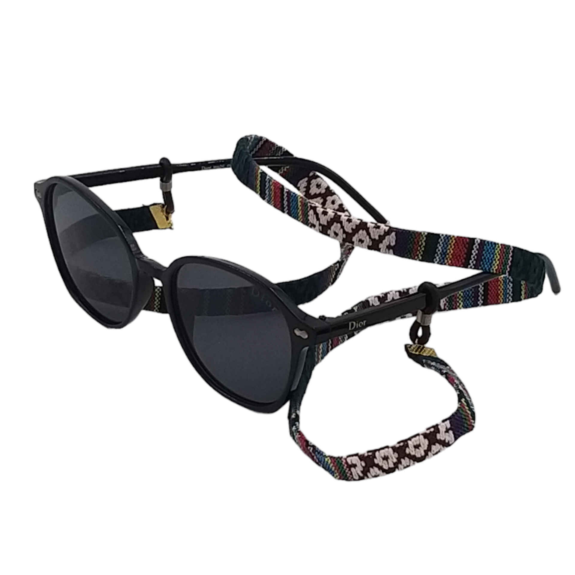 Main image of 眼镜挂绳 – 传统条纹设计