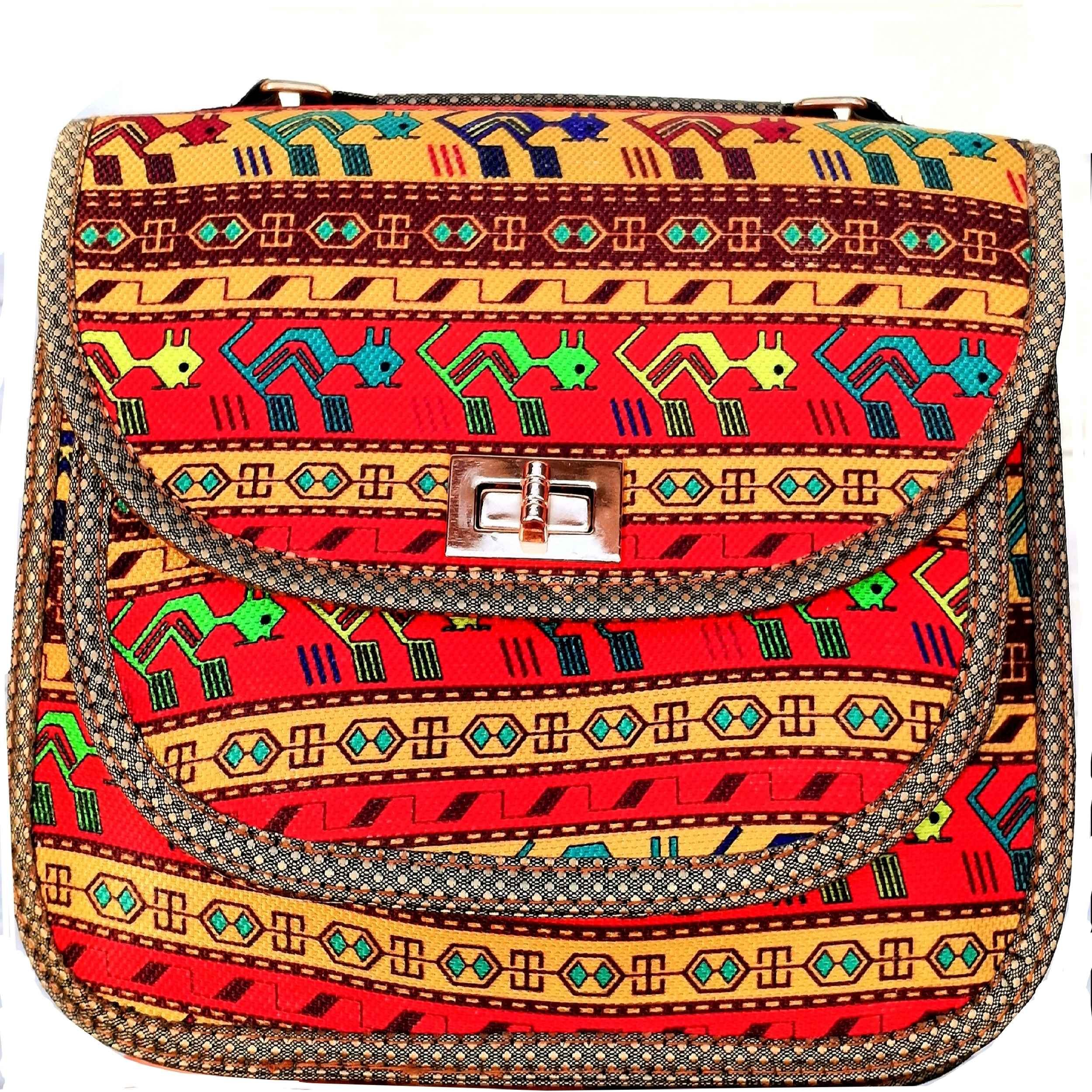 Main image of 手工仿皮革传统风格斜挎肩包