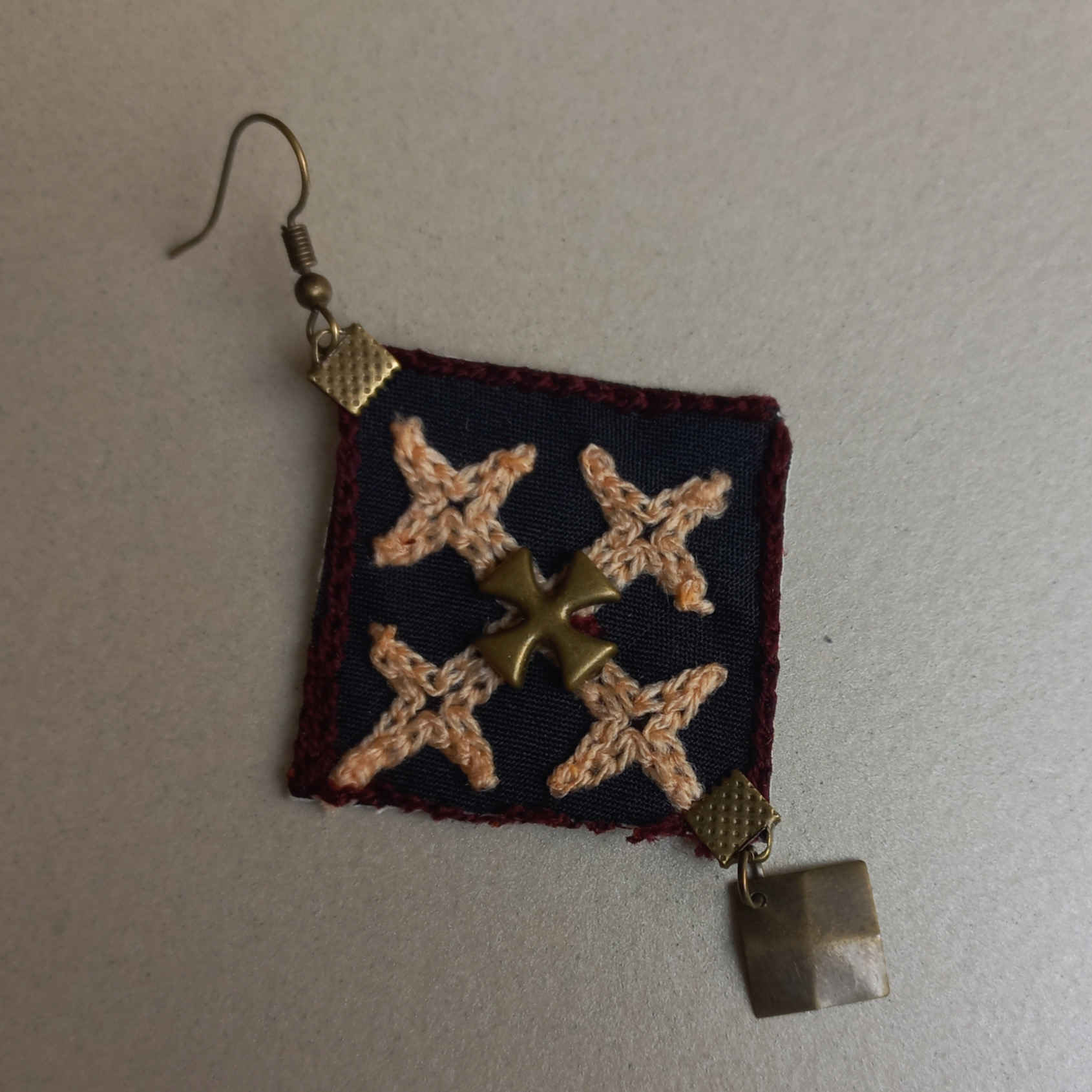 波斯刺绣耳环 – 传统刺绣吊坠款