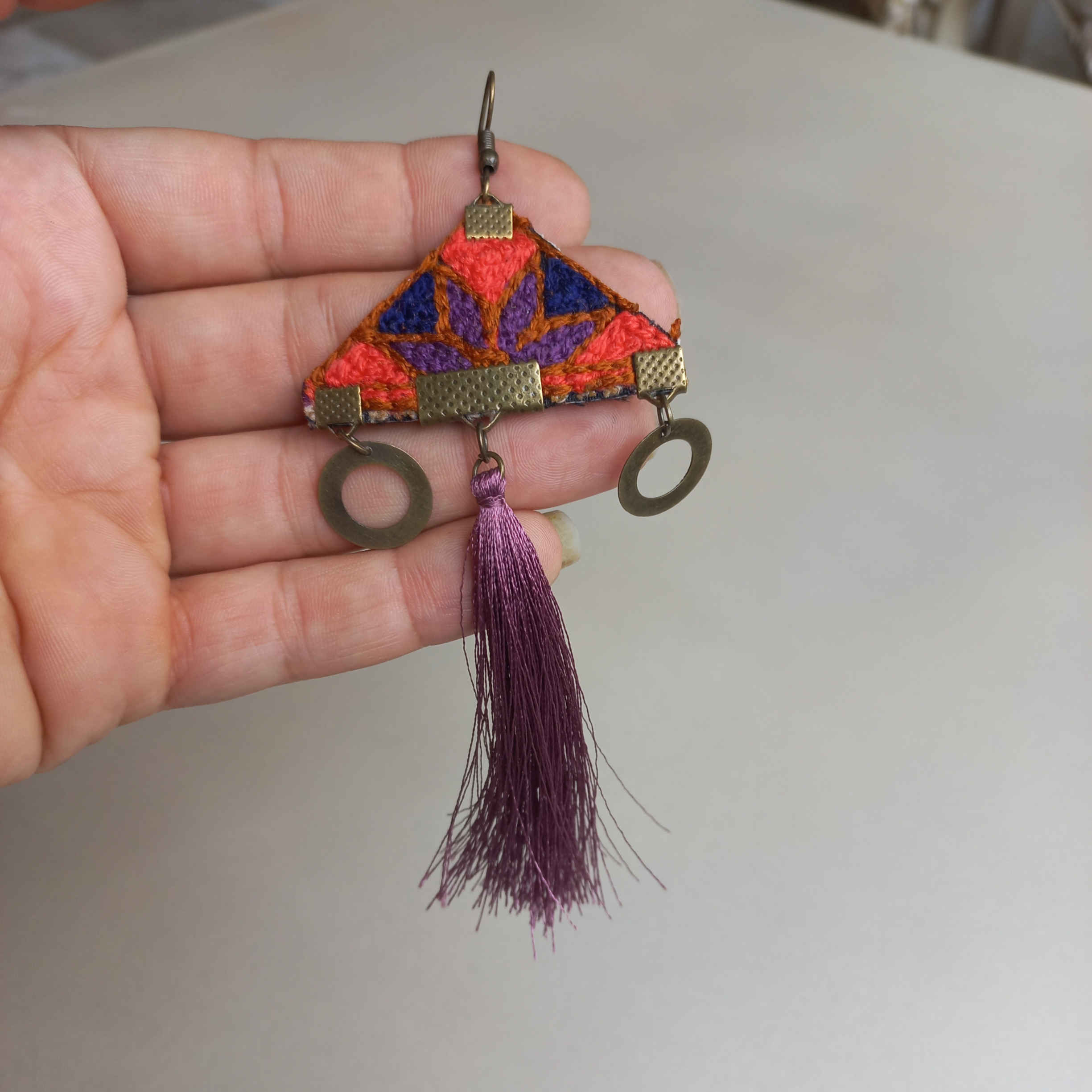 波斯刺绣耳环 – 传统刺绣流苏款