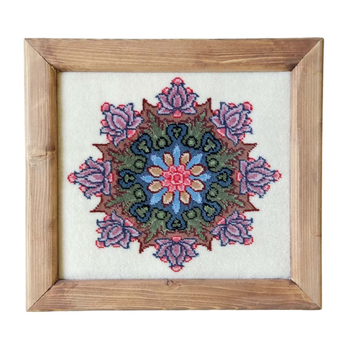 Main image of 手工结波斯挂毯 – 塔布里兹 Lachak 图案