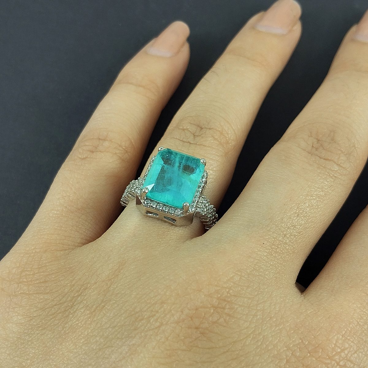 女士蓝水晶纯银戒指