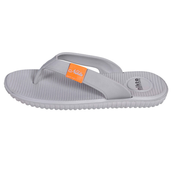 男士夹脚拖鞋——适合沙滩穿着