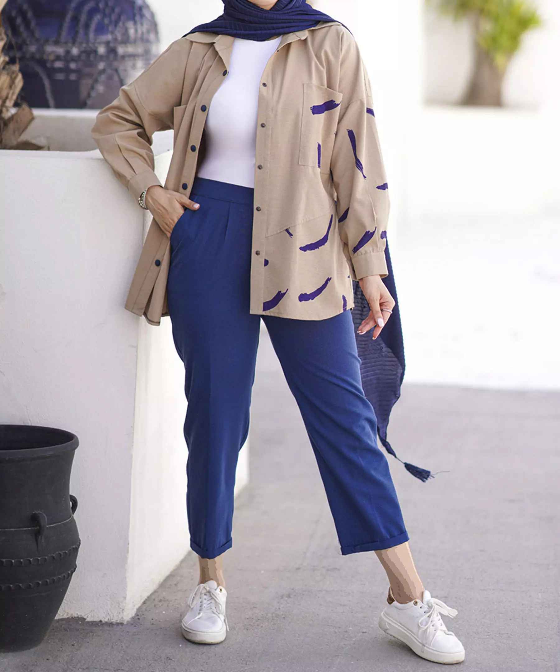 Main image of 女士曼托与裤装套装——胸前双口袋设计