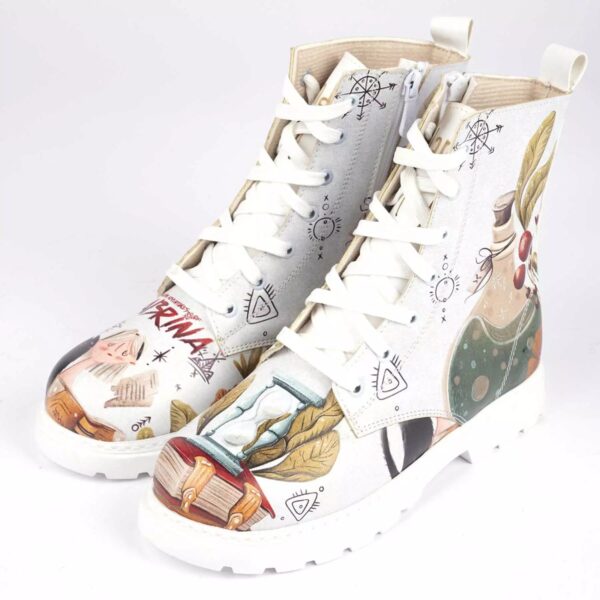 女性涂鸦印花短靴 – 合成皮革 & Roper 鞋跟