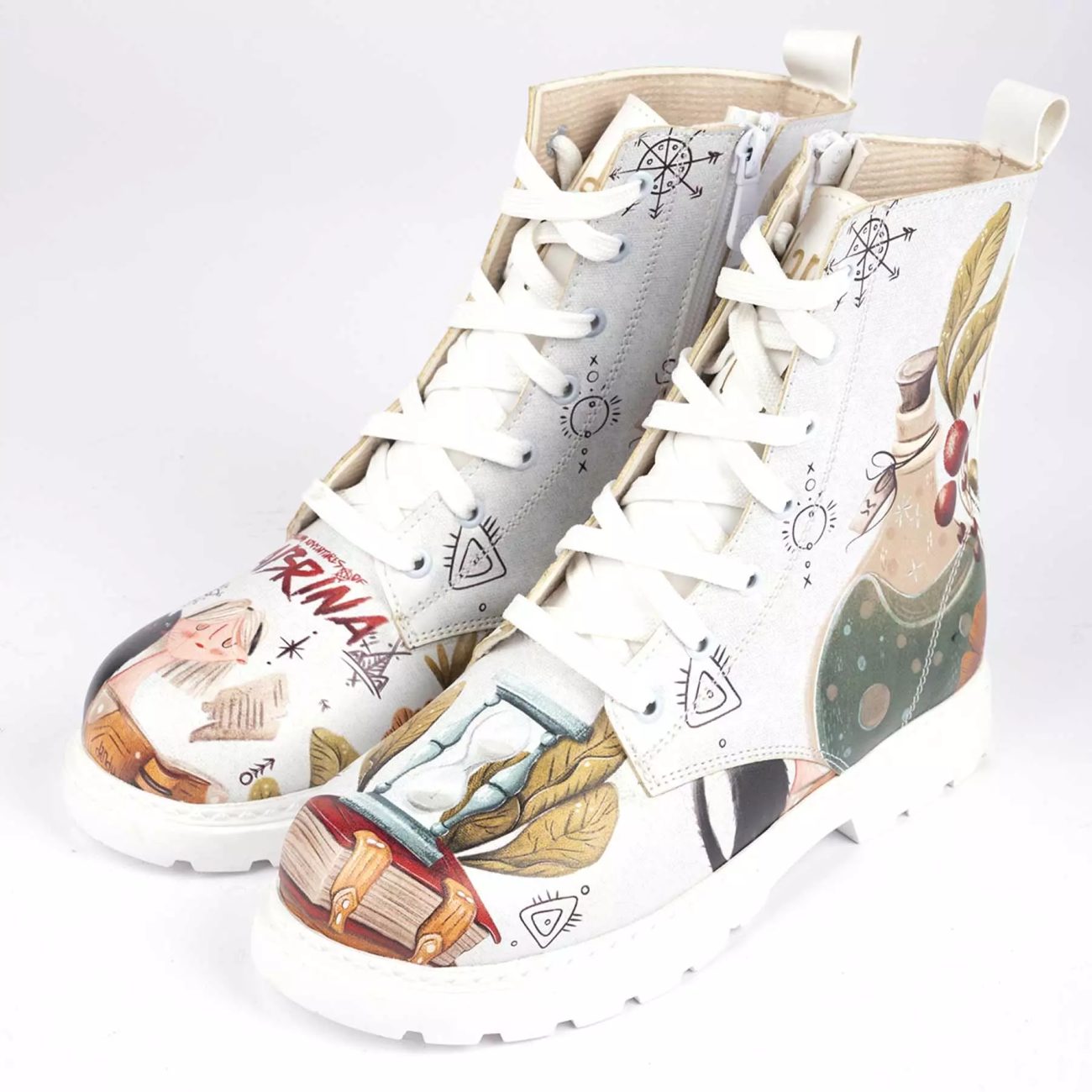 Main image of 女性涂鸦印花短靴 – 合成皮革 & Roper 鞋跟