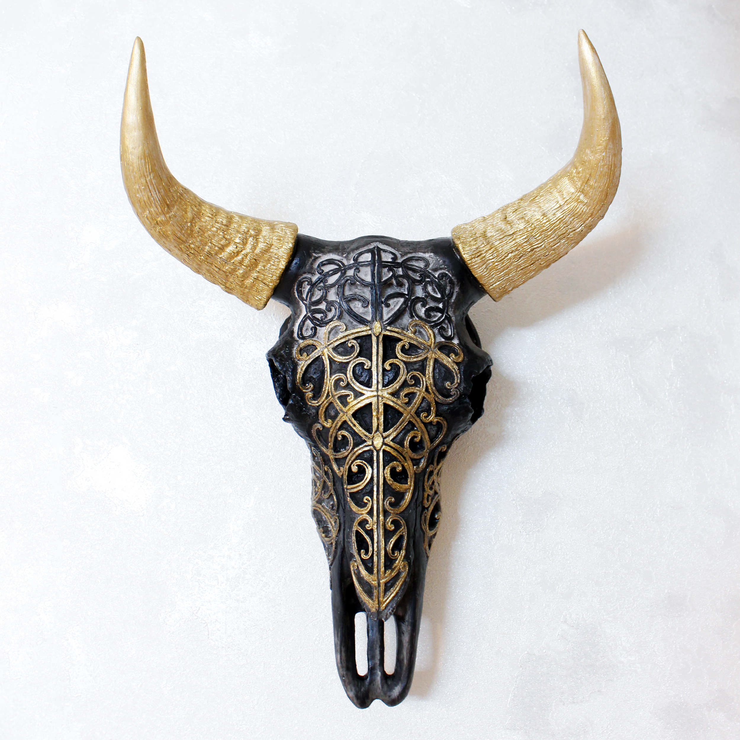 Main image of 金角牛头骨雕像 – 西部风格艺术摆件
