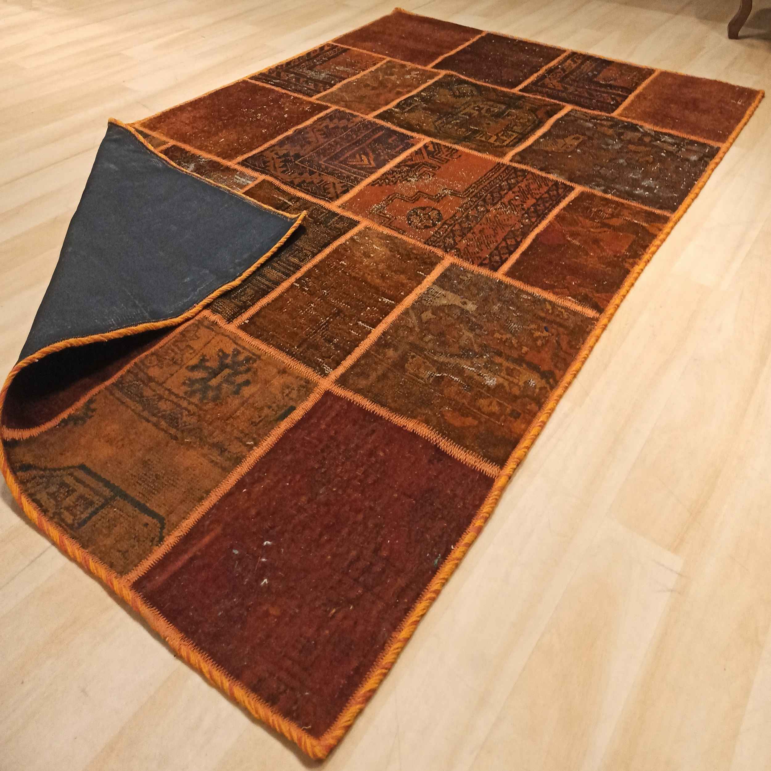 复古波斯手工结拼花地毯 棕色