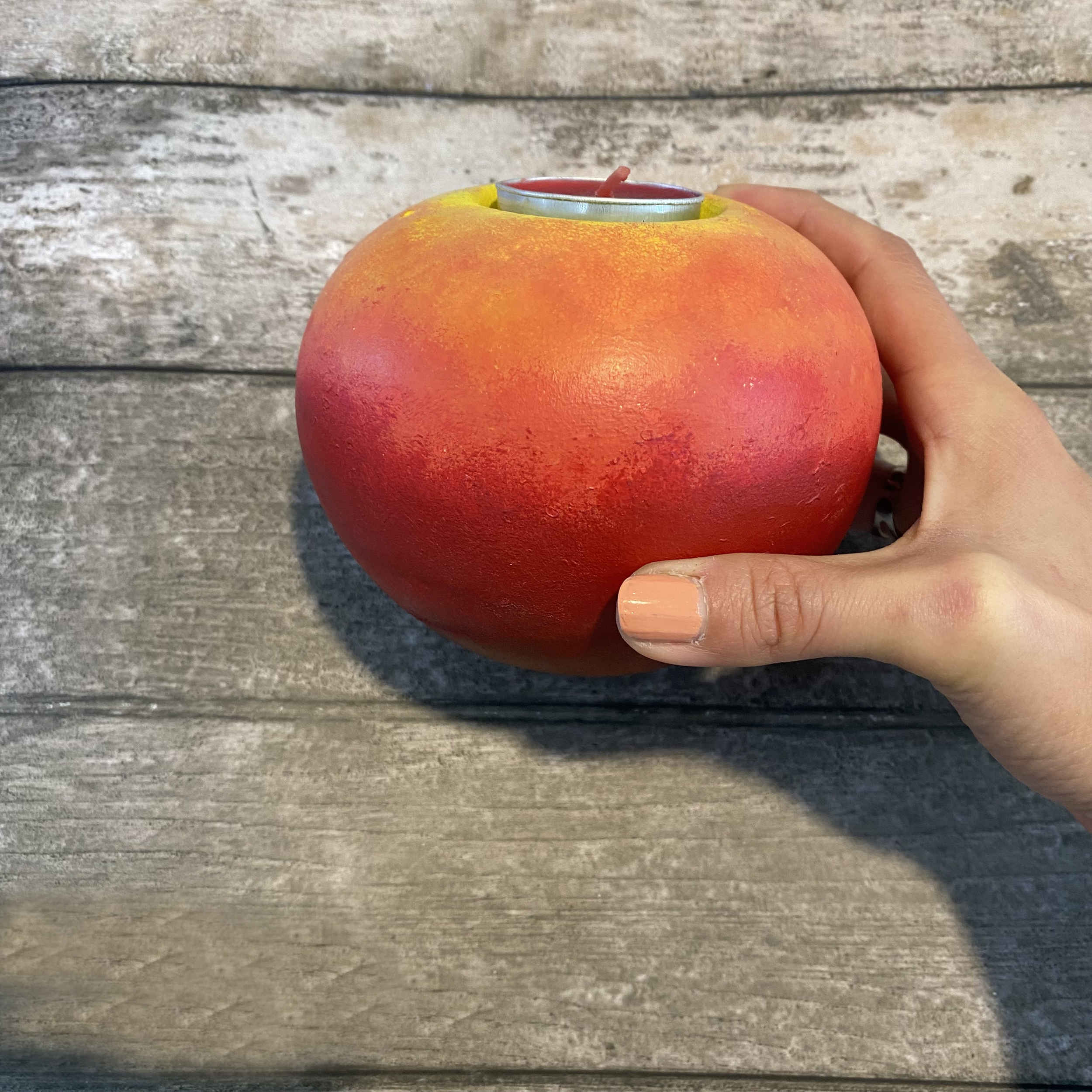 手工波斯陶瓷烛台 – 苹果设计