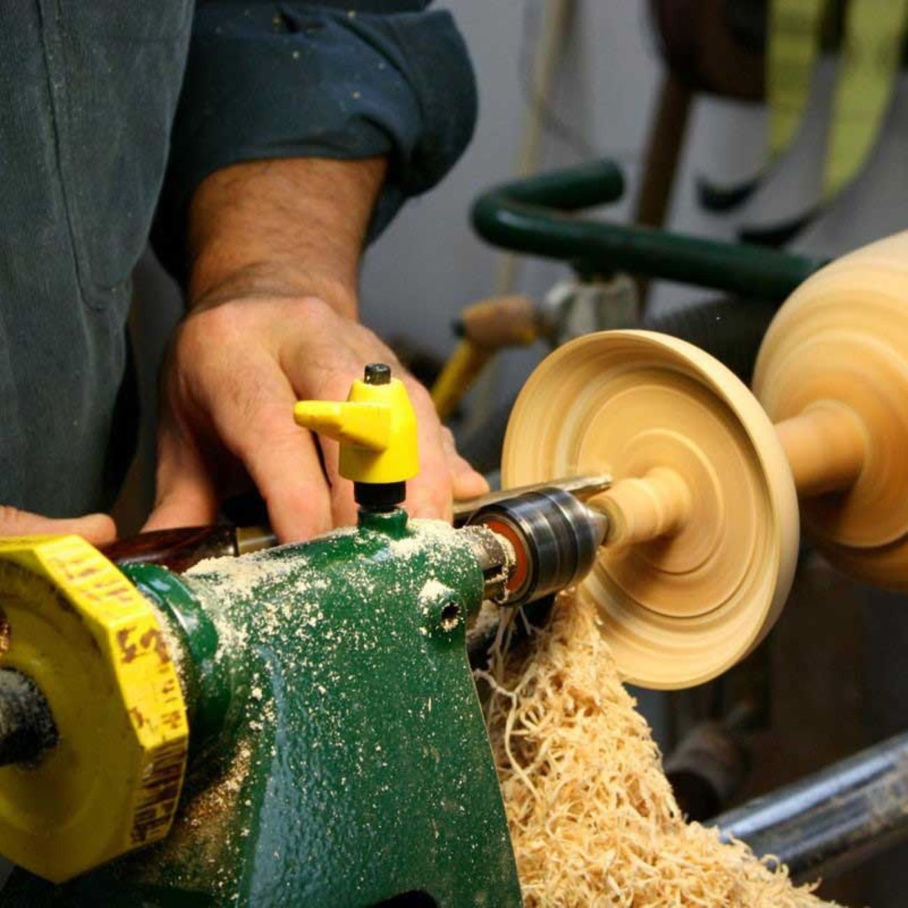 木制波斯 Surma Dani 眼影瓶，花卉红色款（x2）