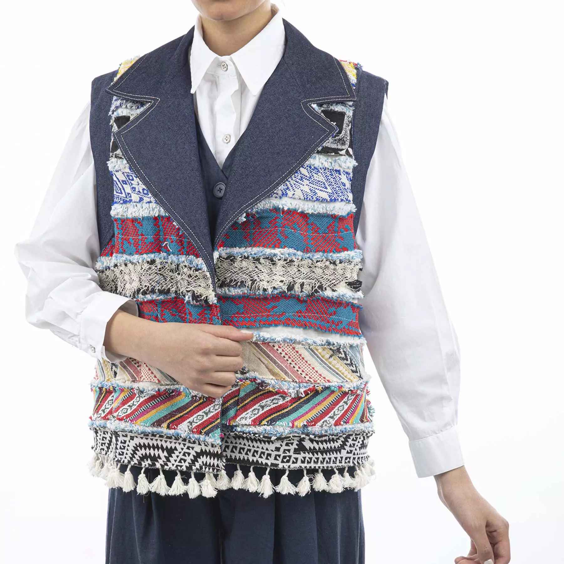 Main image of 女款刺绣背心，拼布设计