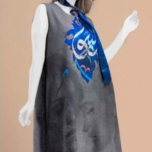 女款常规版连衣裙，书法图案，型号Afaq