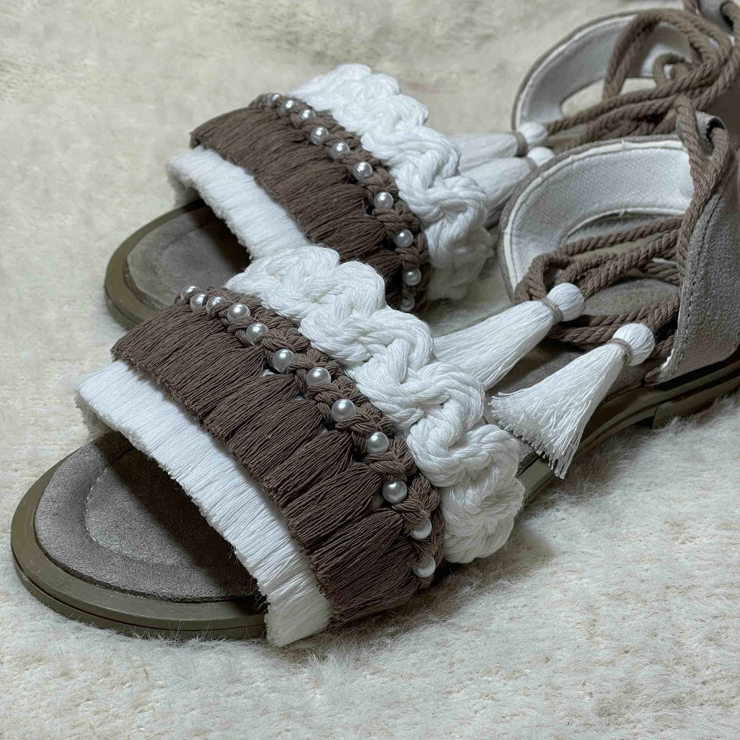 手工编织背带凉鞋，波西米亚设计