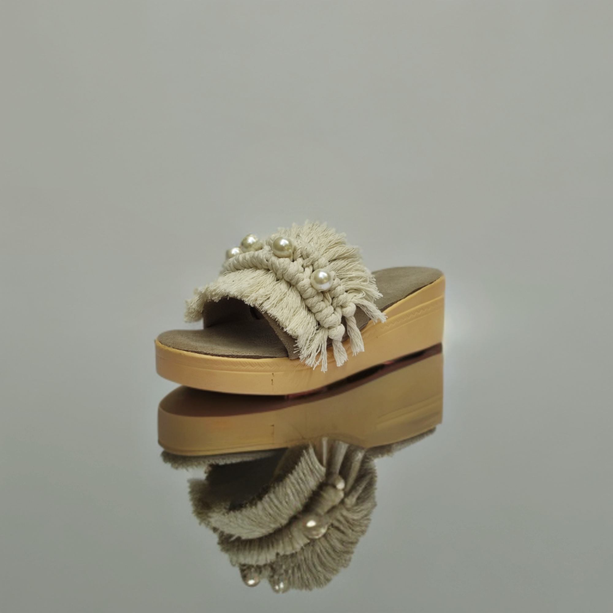 女款波西米亚风格编织坡跟凉鞋 Boho款