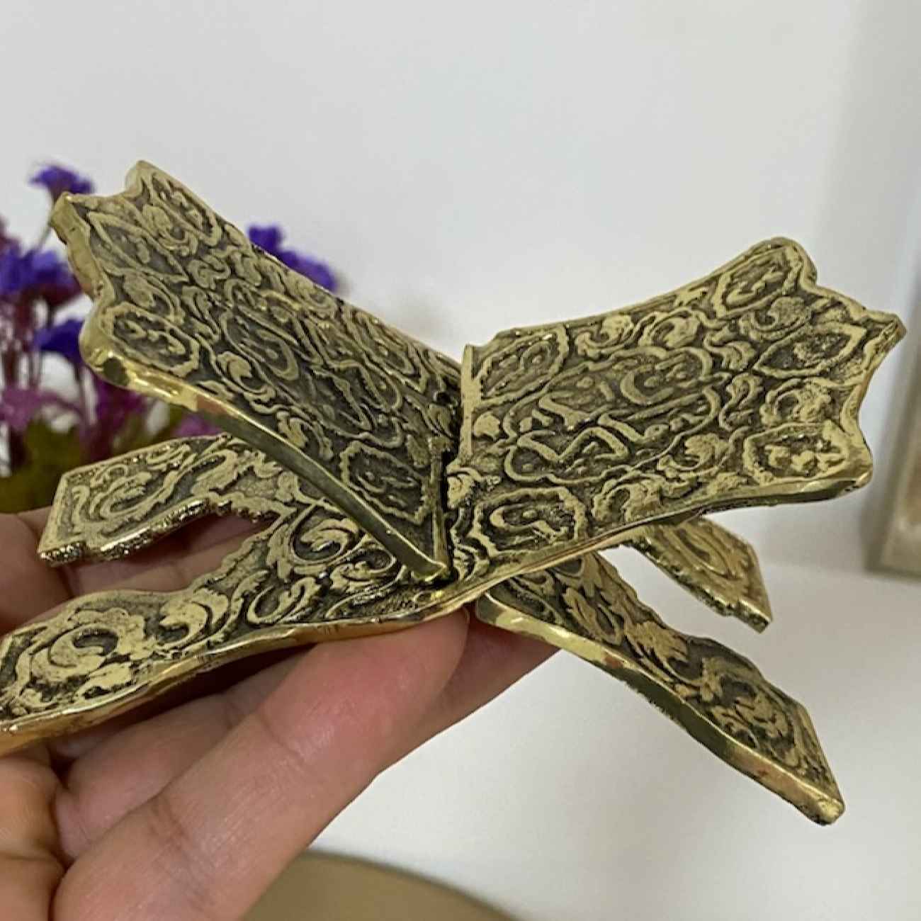 可折叠黄铜古兰经支架 —— 雕刻图案款