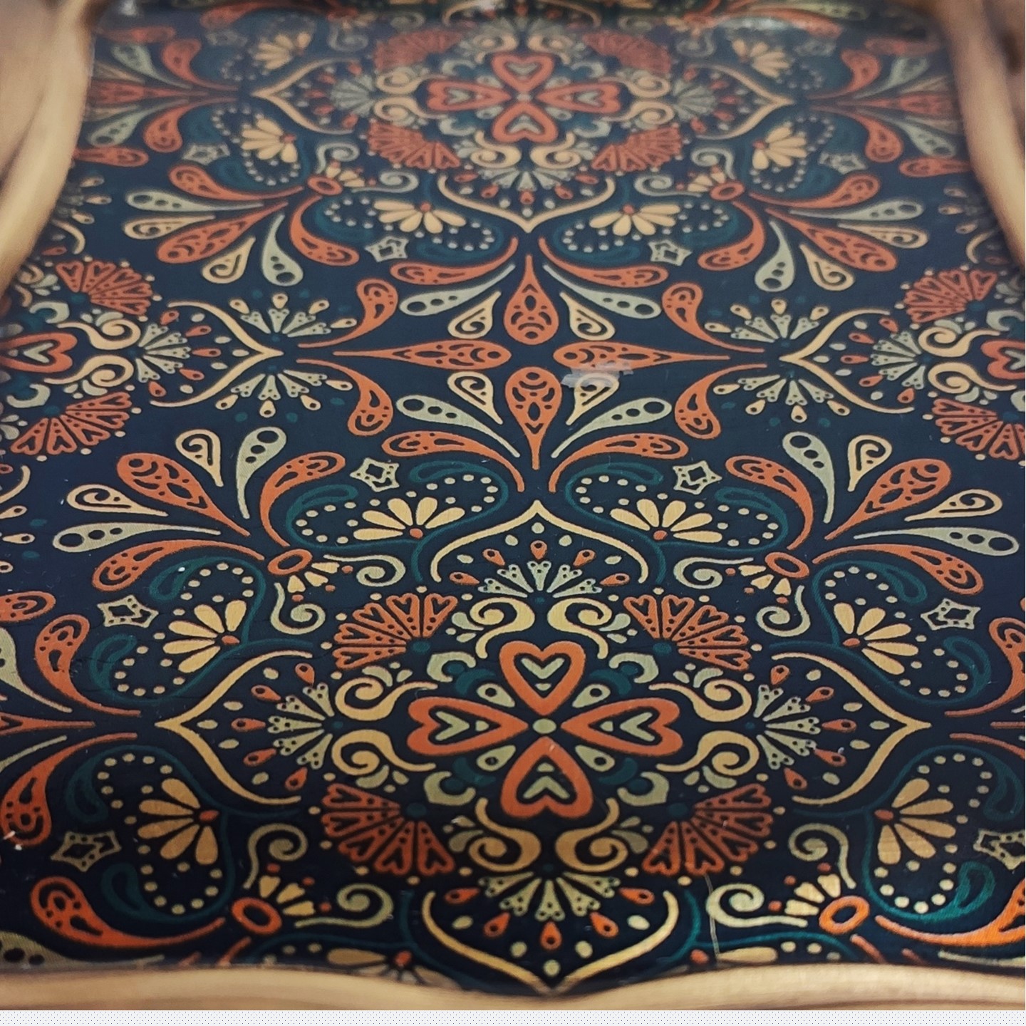 波斯黄铜托盘 – 波斯花卉图案