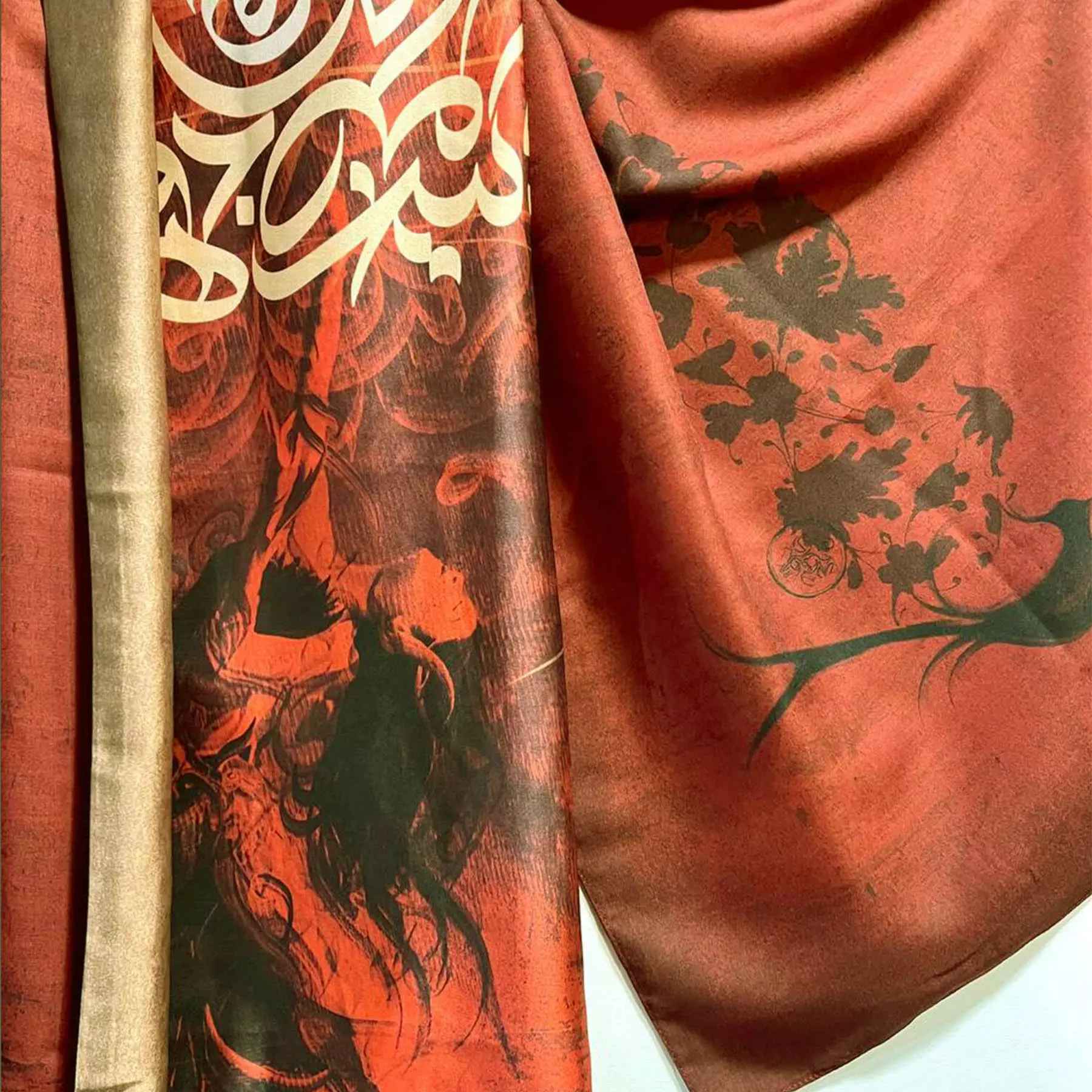 波斯印花披肩 – 女士双面书法设计