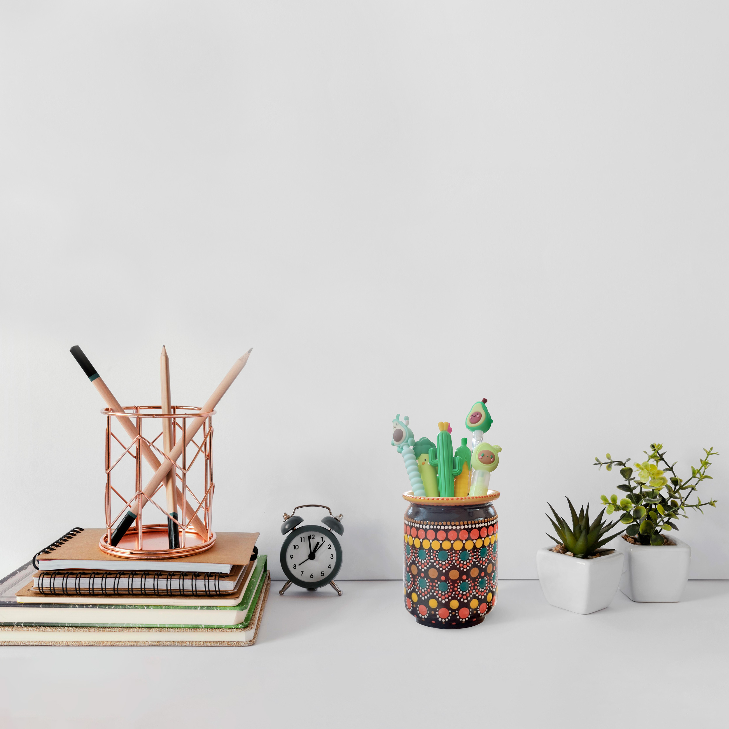 陶瓷化妆刷架，手工绘制点彩设计