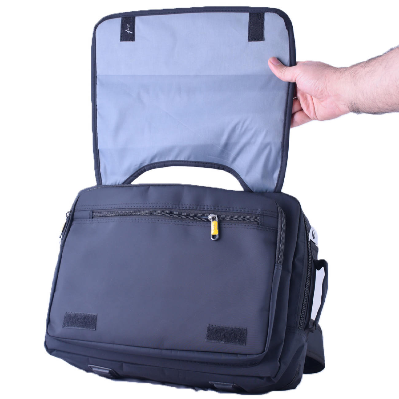 宽敞皮革公文包 – 适合13-15寸笔记本 A-70款