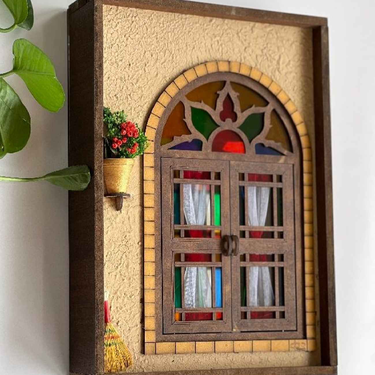 波斯传统风格木质墙面钥匙挂架 – 小屋窗户设计