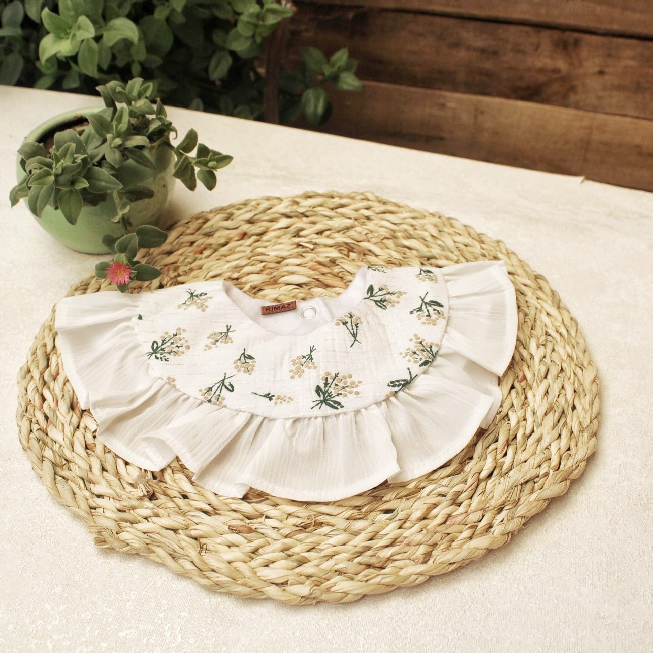 可爱婴儿围嘴 – 花卉设计，Paradise 款