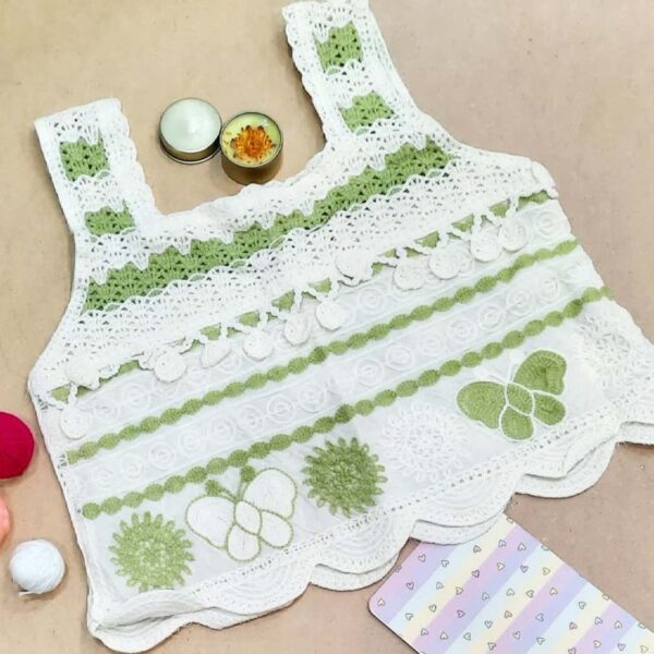 女款手工编织钩针短款上衣，蝴蝶款