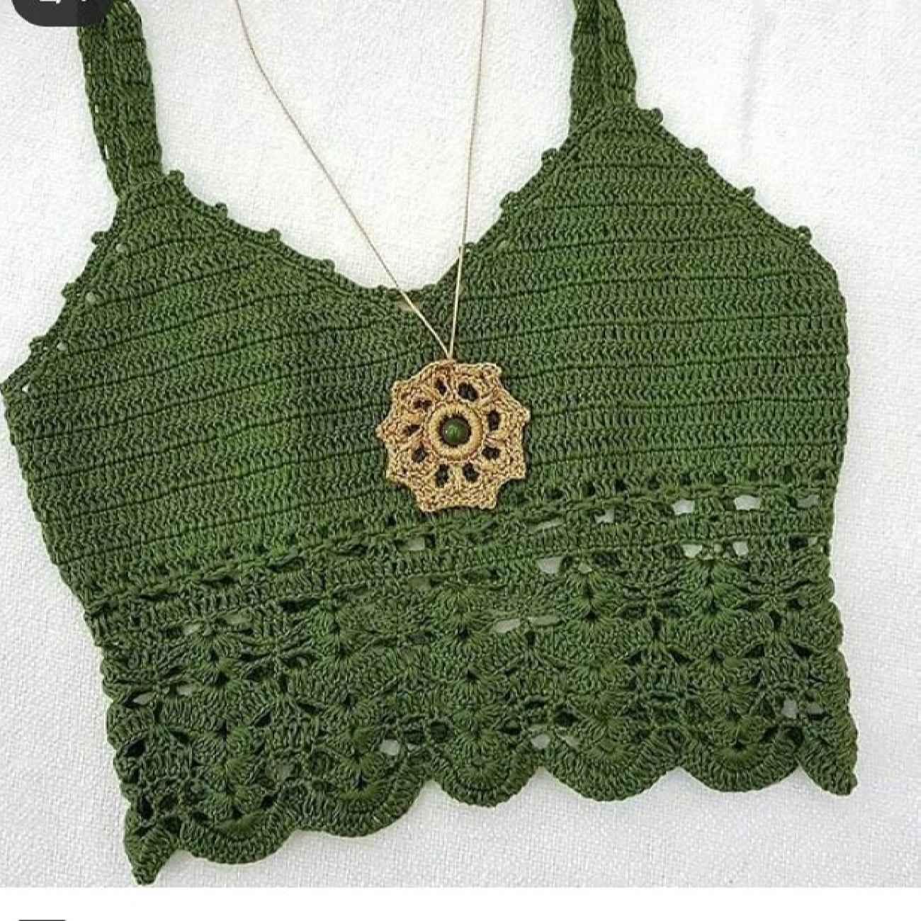 Main image of 女款手工编织钩针短款上衣，珍珠款