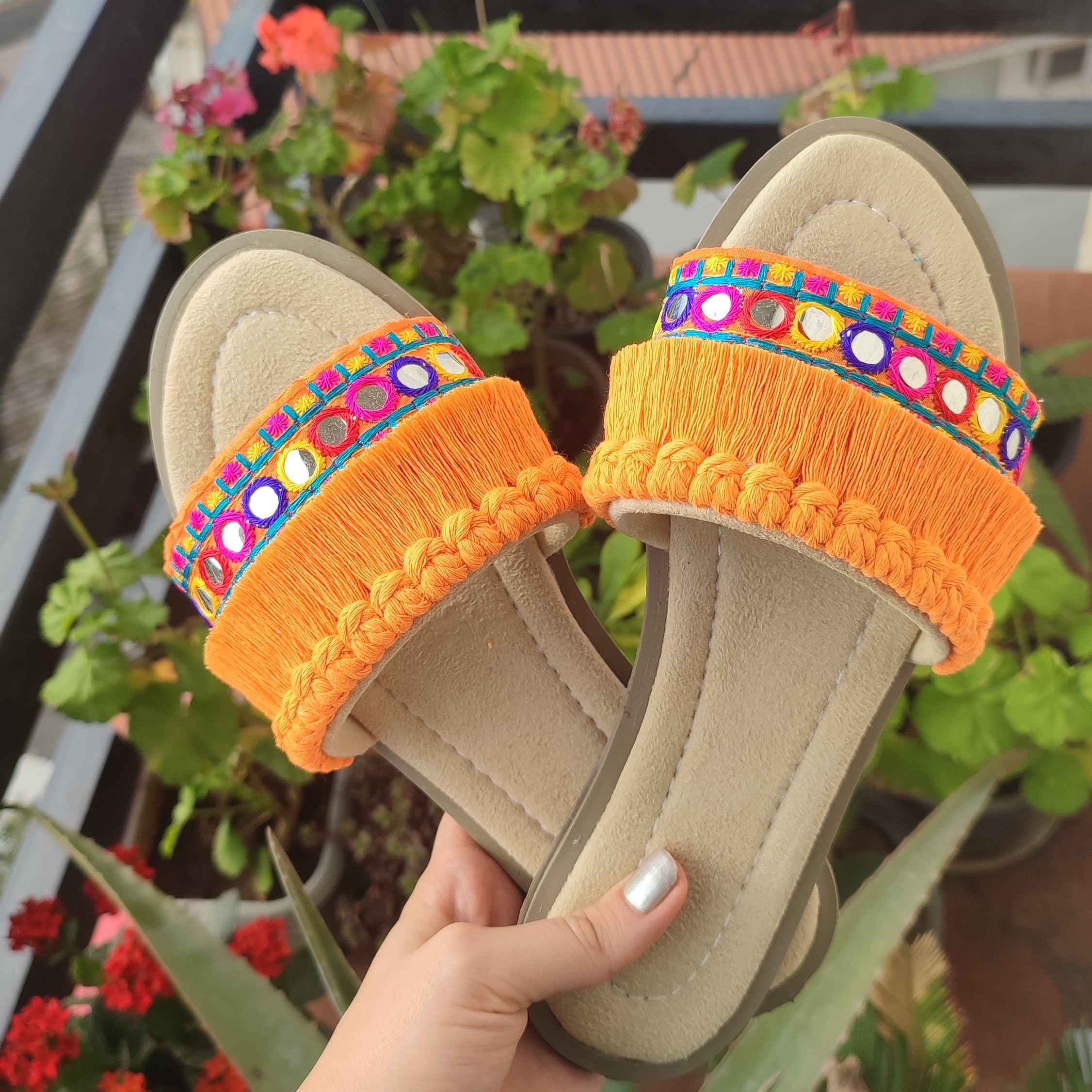 波西米亚风格编织平底拖鞋,几何刺绣款