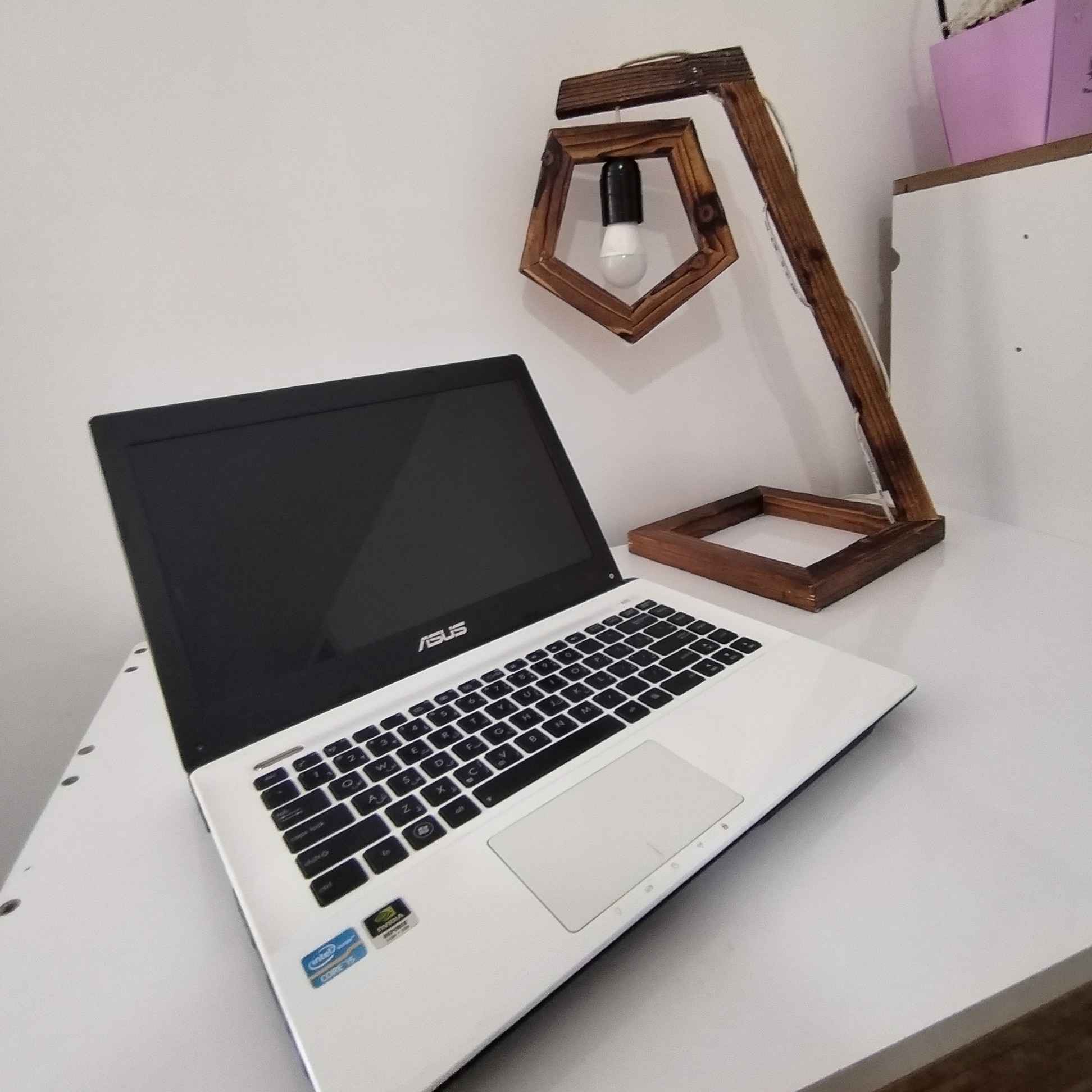 Main image of 极简木质台灯 – 手工制作，适合阅读