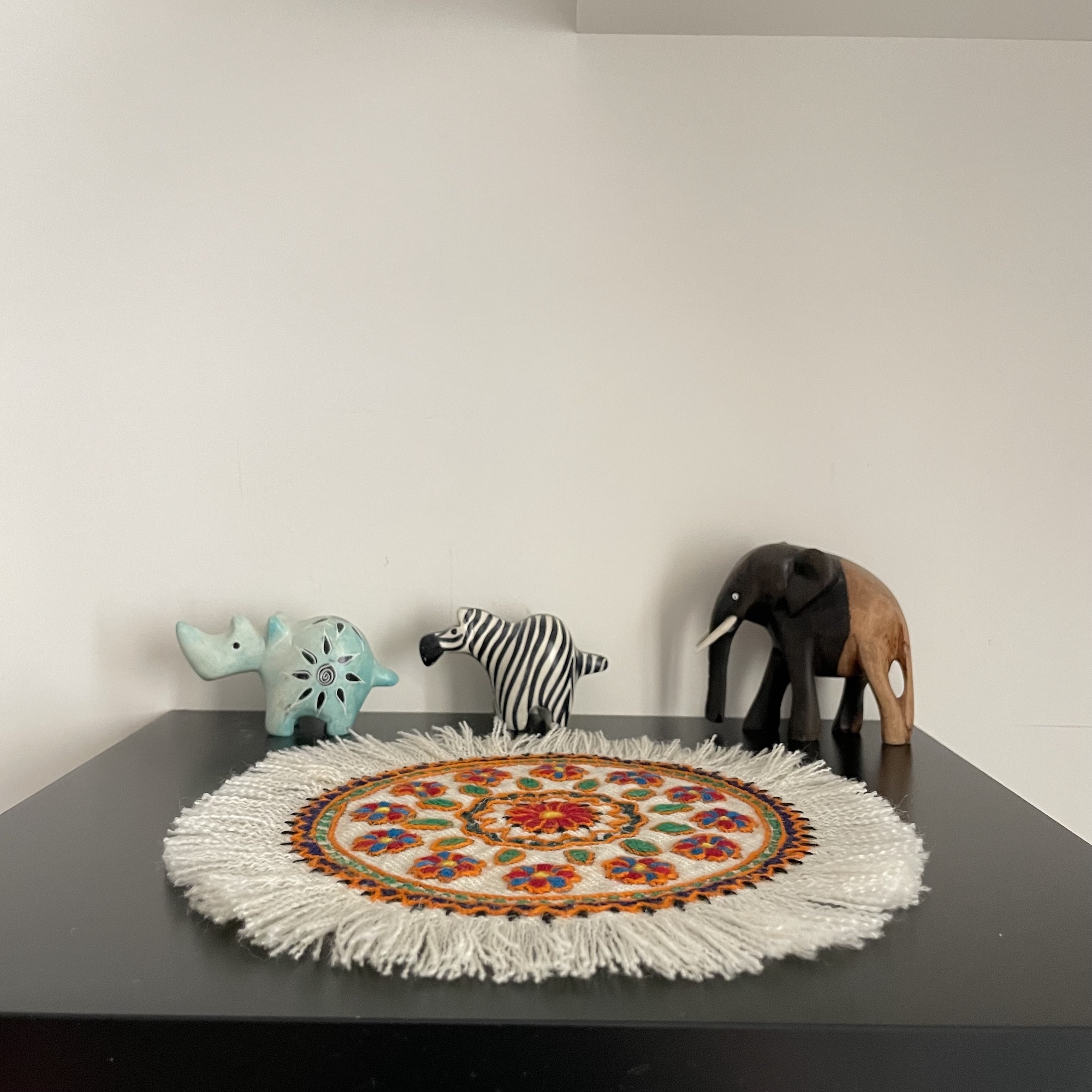 波斯帕特桌布 – 克尔曼刺绣艺术,手工花卉图案