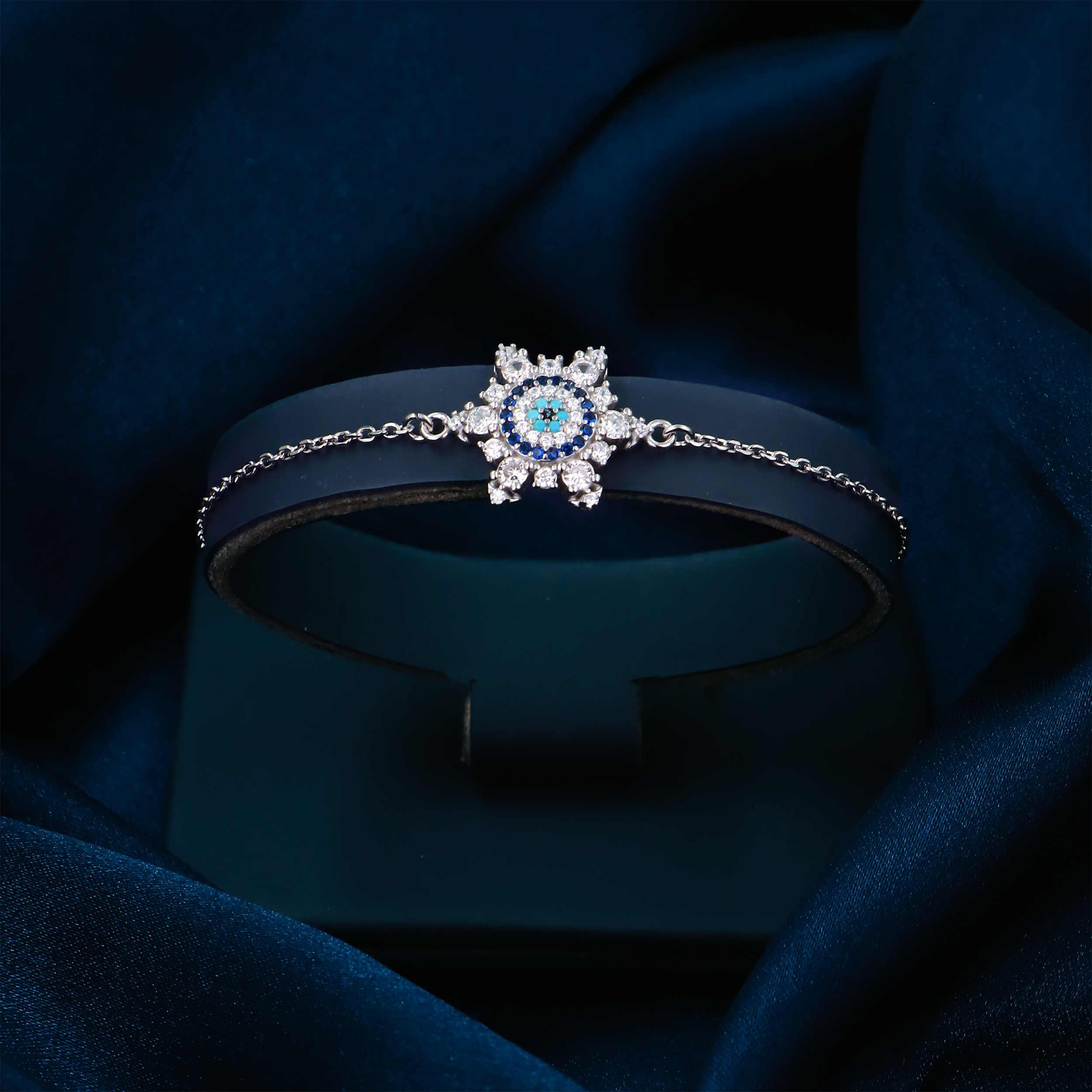 女士银手链 – 邪眼设计