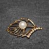 Thumbnail 2: 金属胸针别针 – 叶子设计