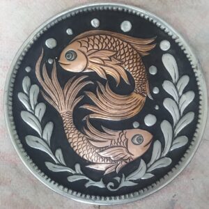 装饰性铜托盘——手工雕刻双鱼图案